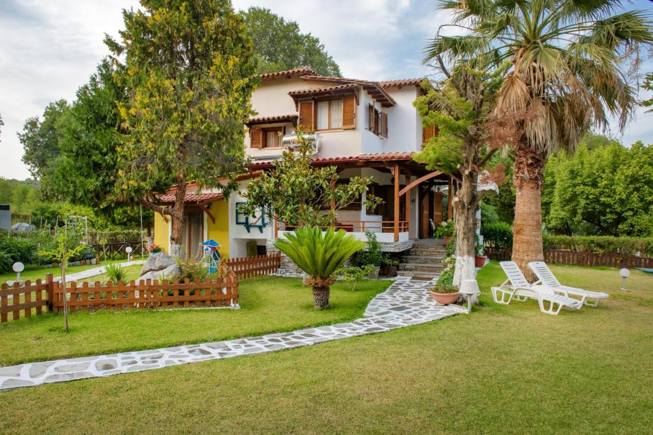 Villa Palmera 伊里斯斯 外观 照片