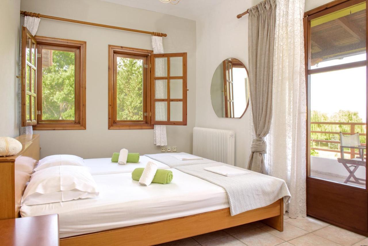 Villa Palmera 伊里斯斯 外观 照片